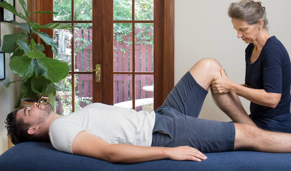 Bowen therapy - leg